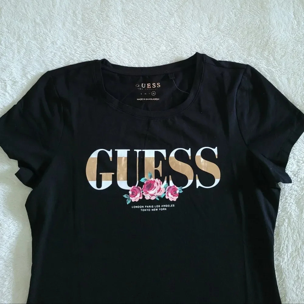 Guess❓Jet Black🖤 Carrie Floral💐 Logo Tee👕 - NWT